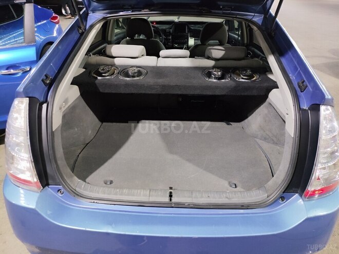 Toyota Prius-13