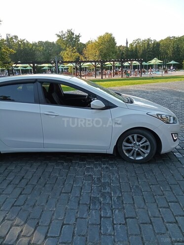 Hyundai i30-11