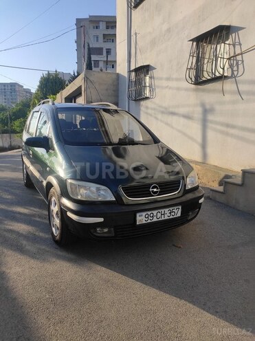 Opel Zafira-1