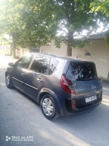 Renault Megane Scenic-8