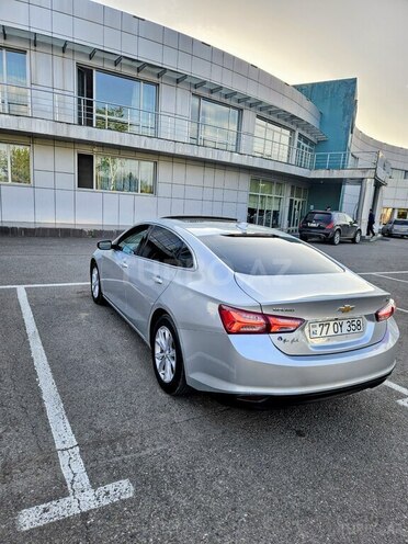 Chevrolet Malibu-8