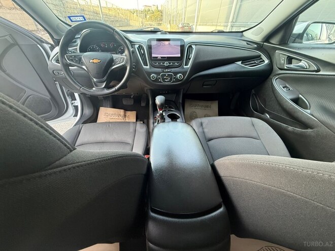 Chevrolet Malibu-9