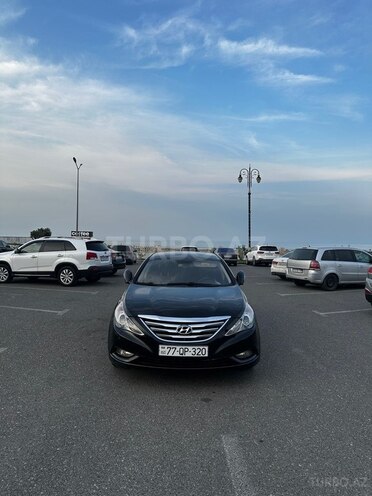 Hyundai Sonata-1