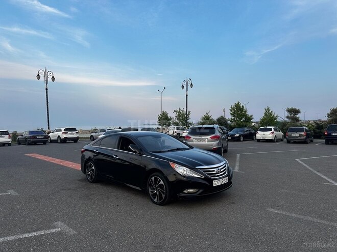 Hyundai Sonata-2