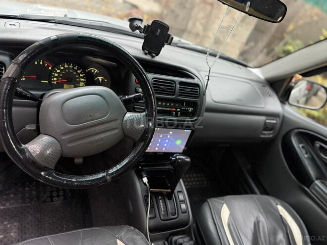 Suzuki Vitara-6