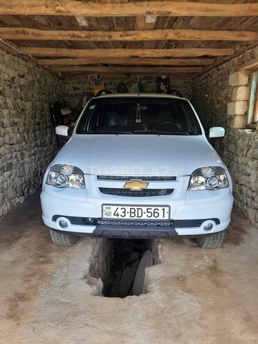 Chevrolet Niva-1