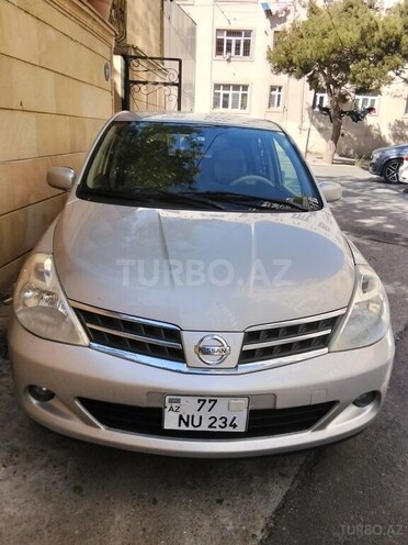 Nissan Tiida-1