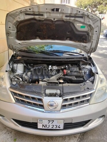 Nissan Tiida-4