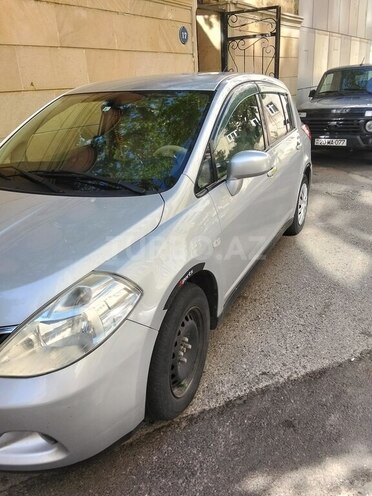 Nissan Tiida-6