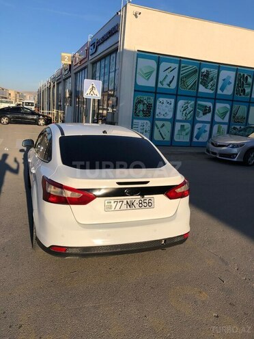 Ford Focus-2