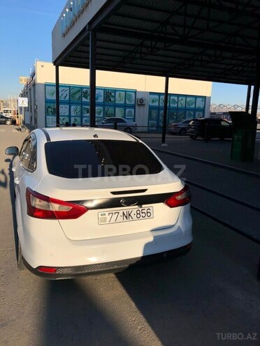 Ford Focus-7