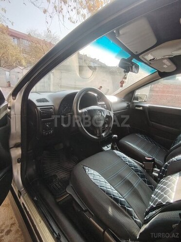 Opel Astra-8