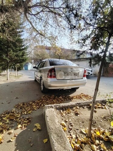 Opel Astra-10