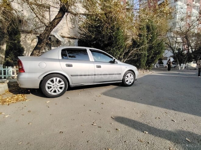Opel Astra-11