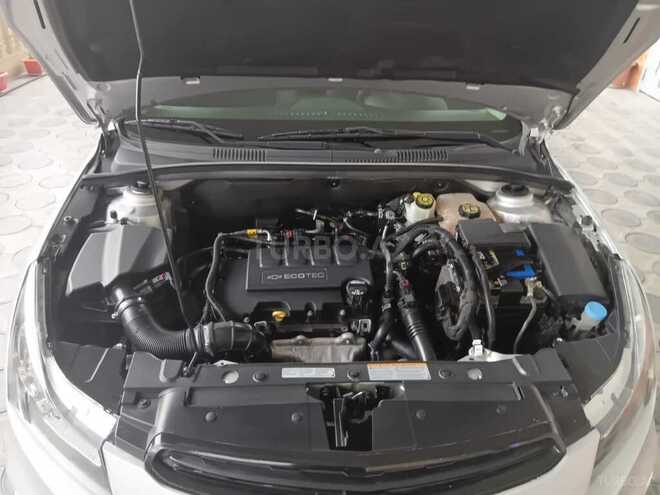 Chevrolet Cruze-11