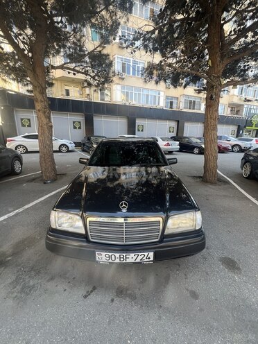 Mercedes C 200-1