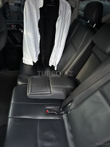 Toyota Land Cruiser Prado-17
