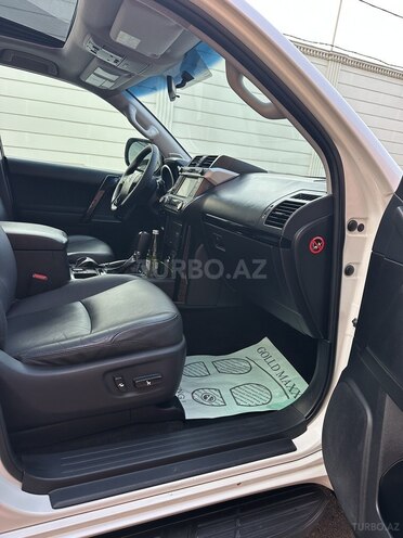 Toyota Land Cruiser Prado-15