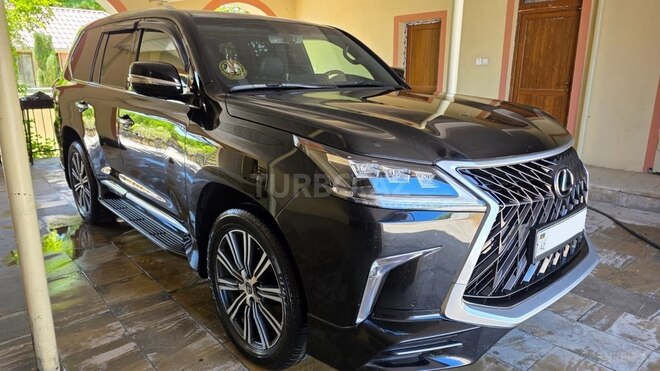Lexus LX 450d-8