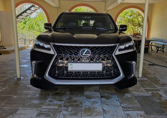 Lexus LX 450d-1