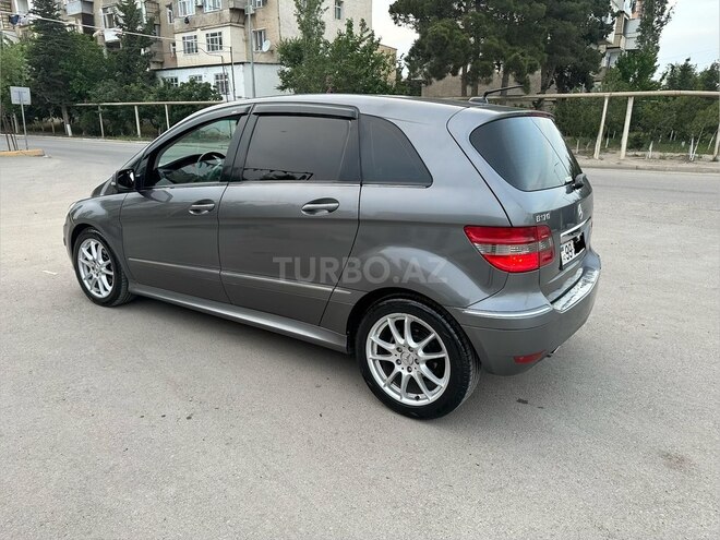 Mercedes B 170-17