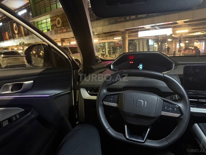 Changan Qiyuan Q05-5