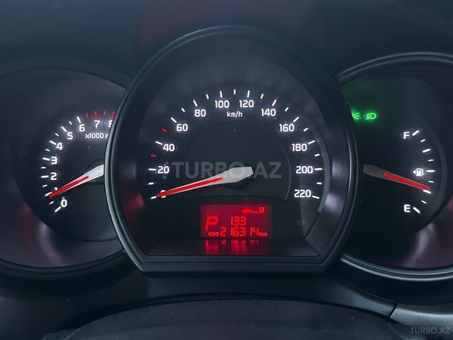 Kia Rio-15