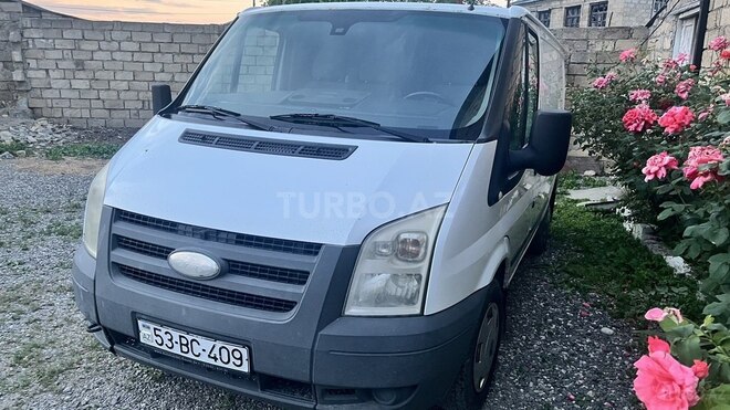 Ford Transit-2