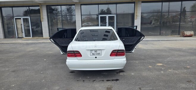 Mercedes E 240-15