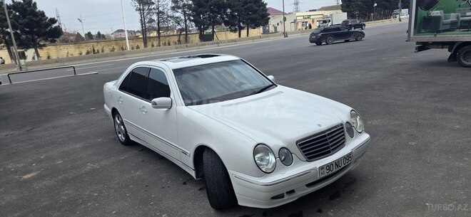 Mercedes E 240-12