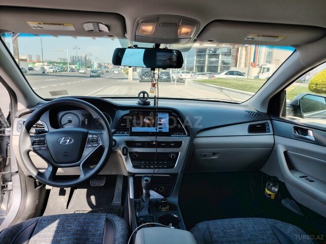 Hyundai Sonata-10