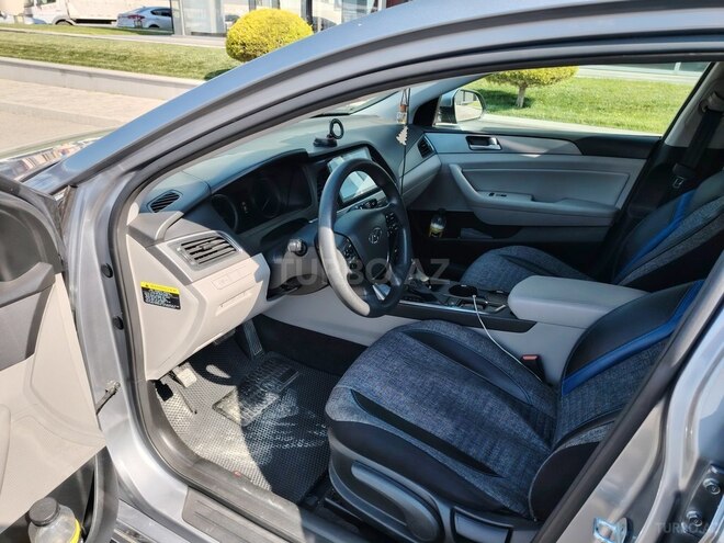 Hyundai Sonata-9