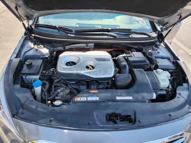Hyundai Sonata-15