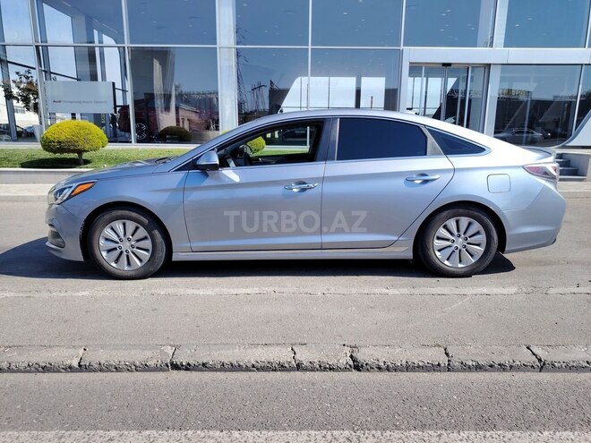 Hyundai Sonata-8