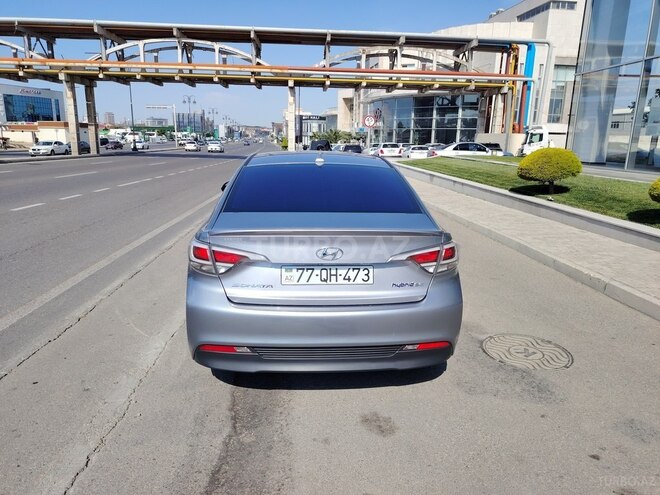 Hyundai Sonata-6