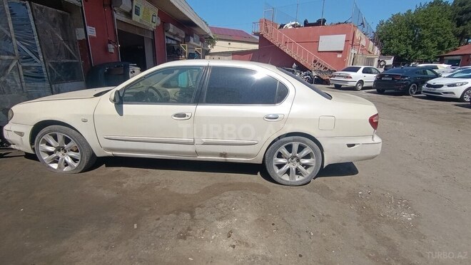 Nissan Maxima-4