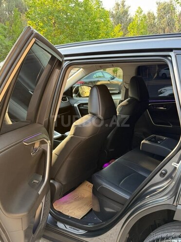 Toyota RAV4-5