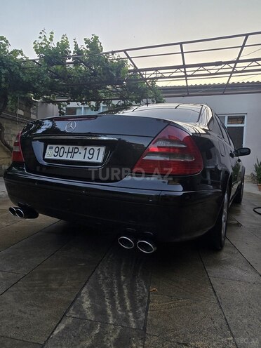 Mercedes E 270-4