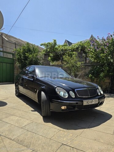 Mercedes E 270-2