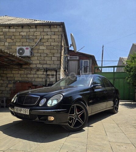 Mercedes E 270-3