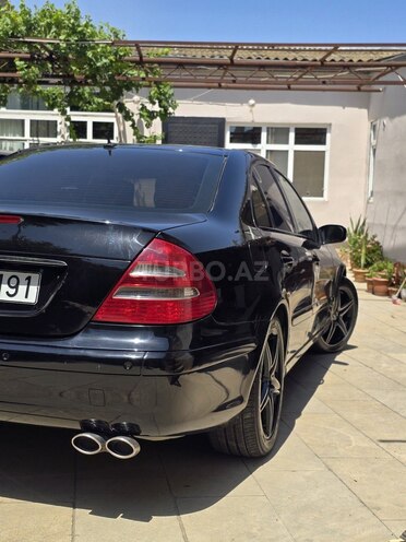 Mercedes E 270-6