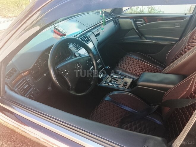 Mercedes E 220-3
