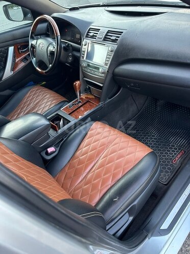 Toyota Camry-9