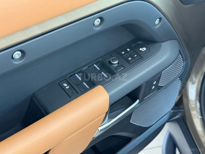 Land Rover Defender-21