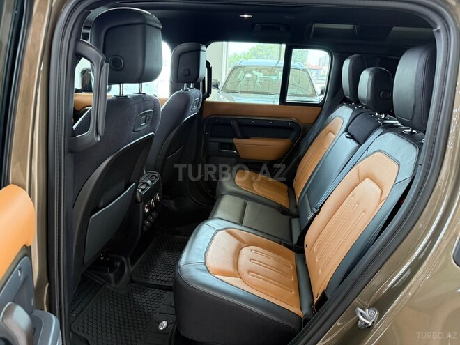 Land Rover Defender-12