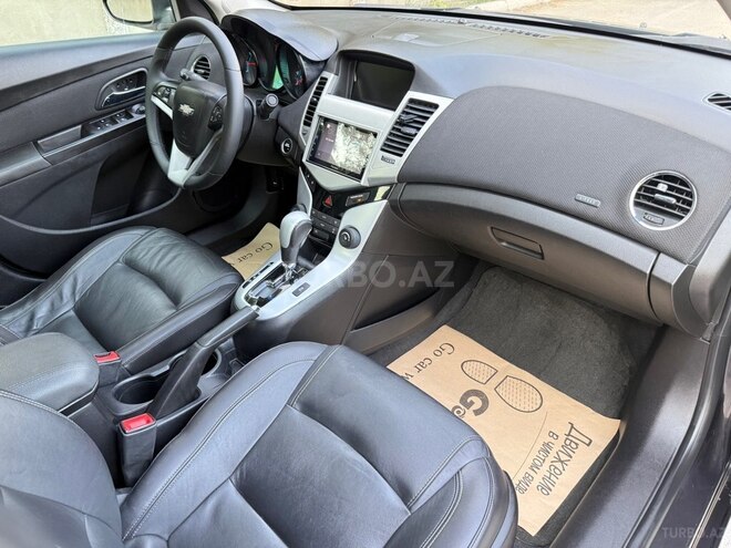 Chevrolet Cruze-9