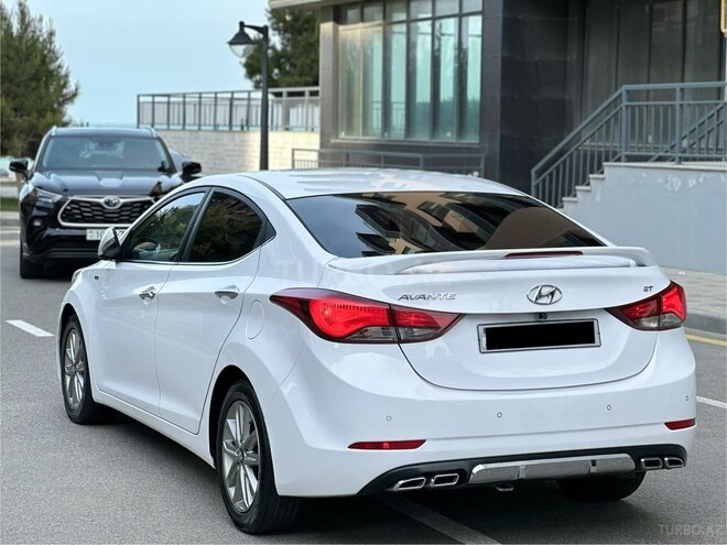 Hyundai Avante-8