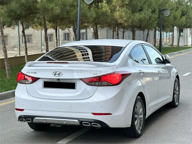 Hyundai Avante-7