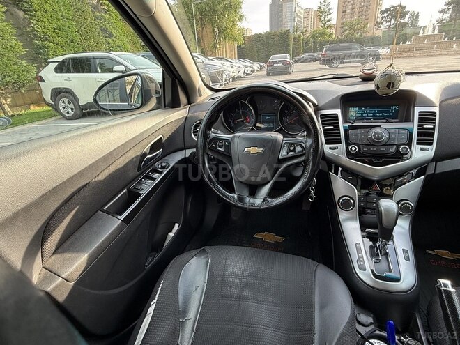 Chevrolet Cruze-11