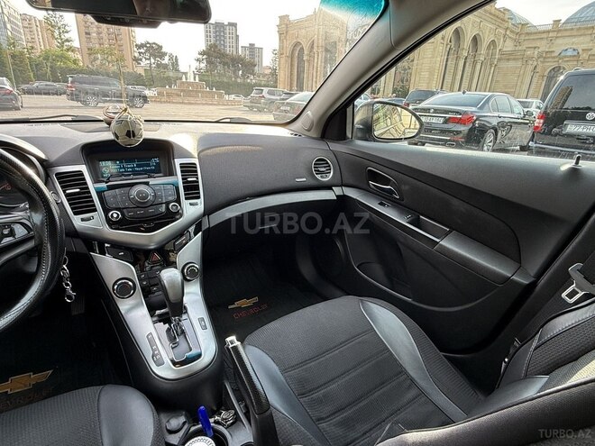 Chevrolet Cruze-10